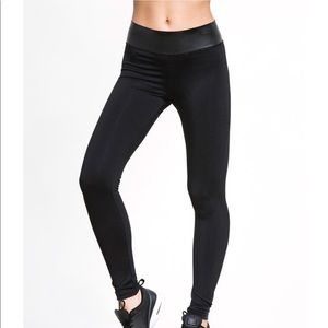 Olympia activewear kore Neo legging